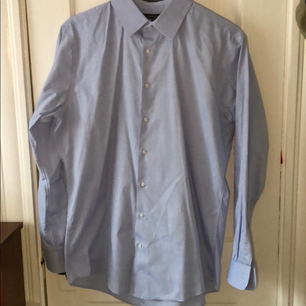 non-iron light blue button down dress shirt in perfect condition